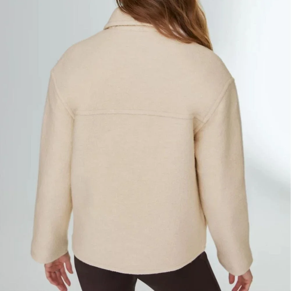 Aritzia Sunday Best Cropped Wool Blend Shacket Jacket Tan Greige Oatmeal Size L